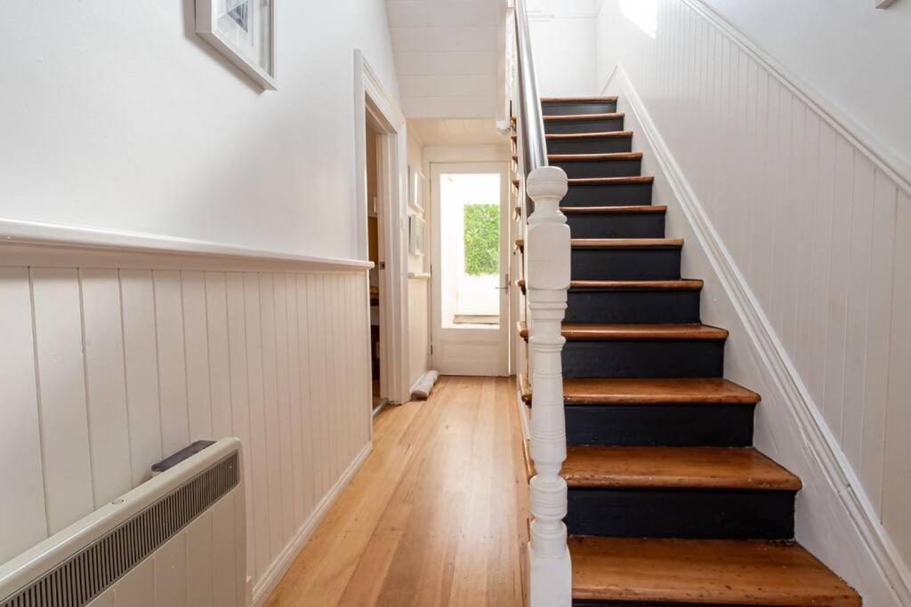 Historic Beauty In The Cbd! Parking And Wifi Apartment Launceston Exterior photo